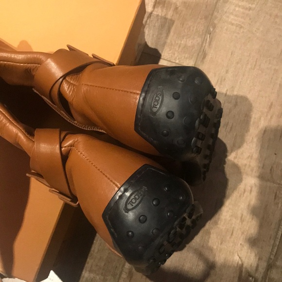 TOD’S Leather Ascot Double Strap Riding Boot - Picture 4 of 8